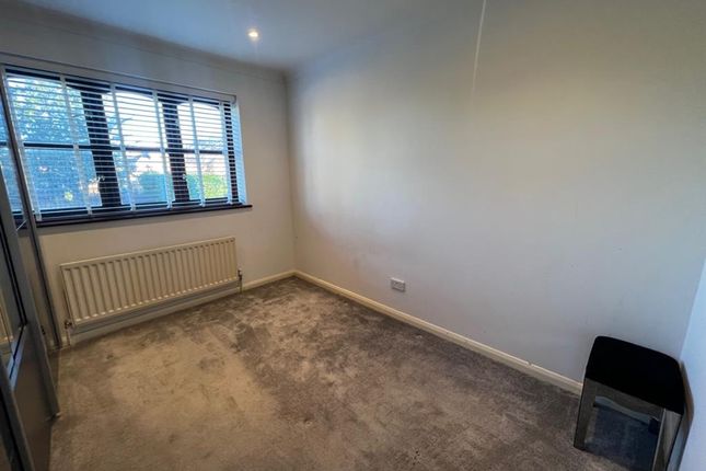 Detached house to rent in Tring Road, Aylesbury