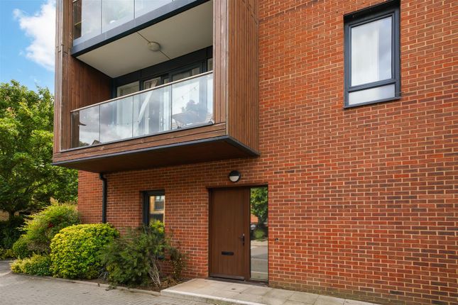 34 Dowding Drive  - Ee2Npvxklfxxyepwm4Nc.Jpg