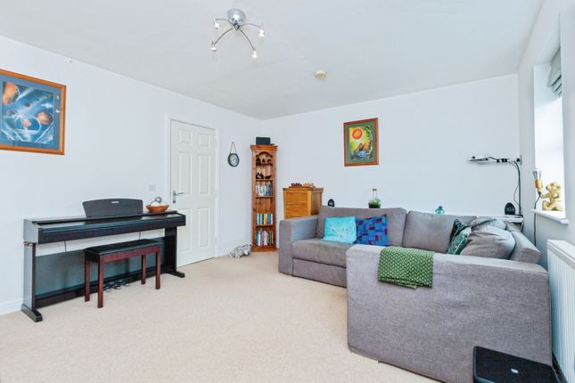 21, Bridge Green, Leicester photo 3