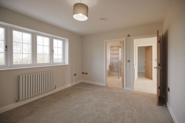 Detached house for sale in Edgeway Gardens, Rugby