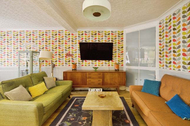 Flat 9, Harley Court,, Blake Hall Road, London photo 4