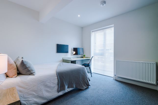 1, Capricorn Way, Salford photo 2