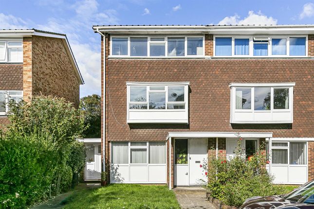 2-bed maisonette on 12, Willow Bank, Richmond, £550,000