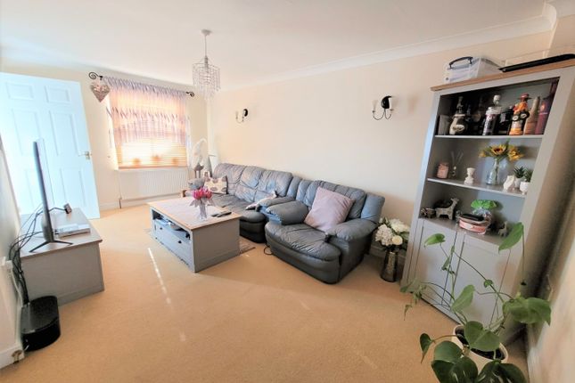 3 Camel Court, Scarletts Well Park, Bodmin photo 5