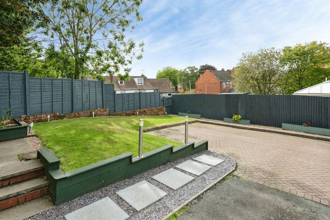 18, Winscar Croft, Dudley photo 4