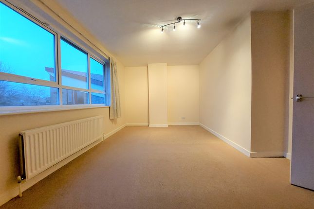 St Wilfrid's House (#287), Trevelyan Drive, Newbiggin Hall photo 2