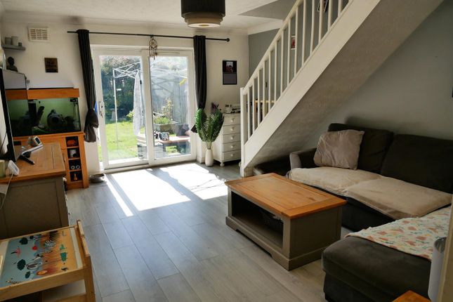 22, Cowslip Grove, Calne photo 3