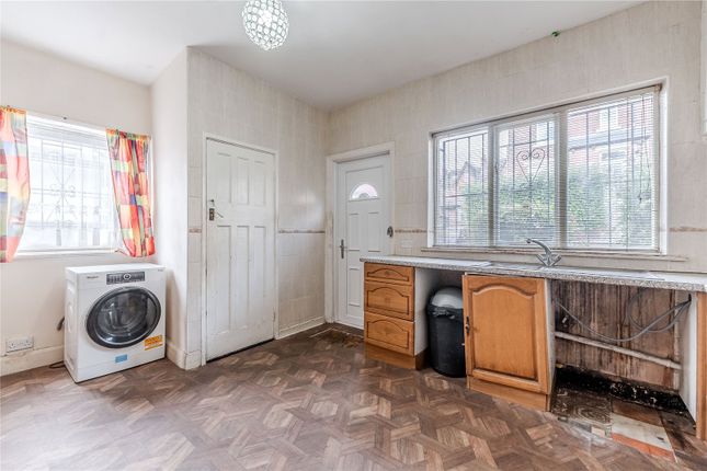 21, Roundhay Avenue, Leeds photo 4