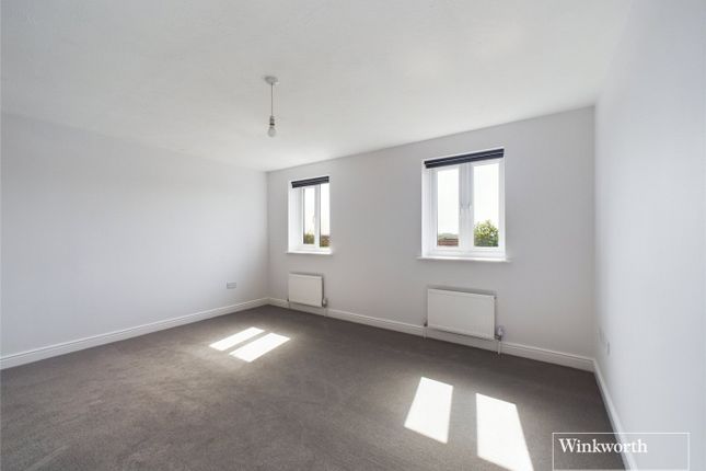 Town house to rent in Lampeter Close, London