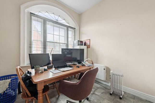 Flat 4 Barge Court, Tattershall Road, Boston photo 4