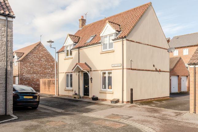 3-bed detached on 9, Tyne Grove, Portishead, North Somerset, BS20 7GQ, Portishead, £470,000