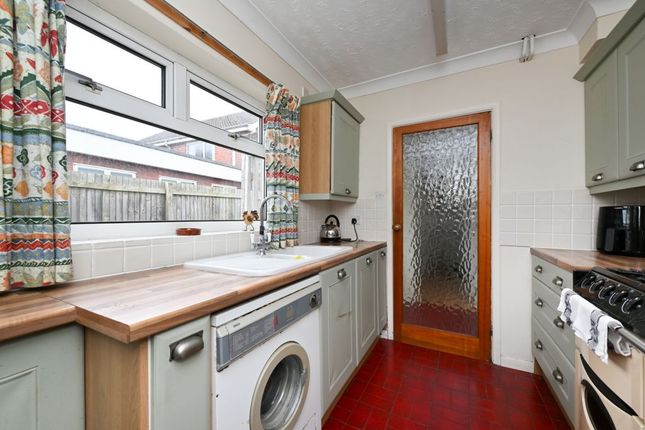 76, Haygate Road, Telford photo 5