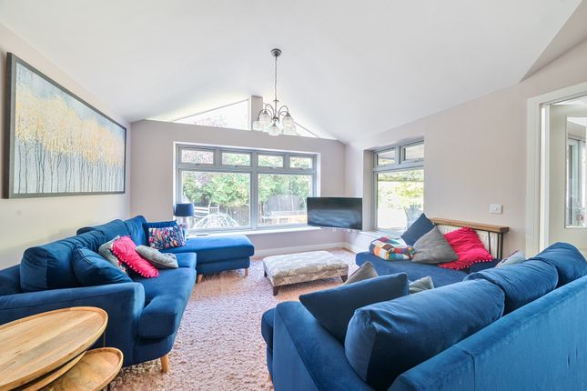 10, Meadow Walk, Harpenden photo 4