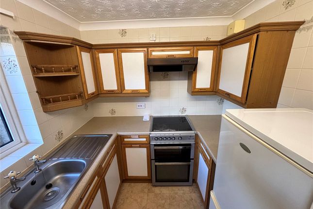 Flat 10, Bredon Court,, Station Road, Broadway photo 4
