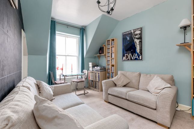 Thumbnail Flat for sale in 1/18 Upper Bow, Old Town, Edinburgh