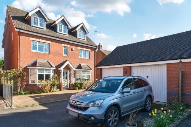 17, Griffin Close, Banbury photo 2