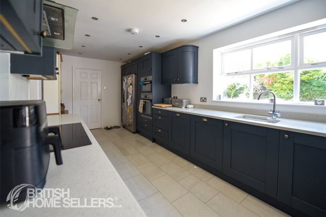 8, Vallenders Road, Tewkesbury photo 3