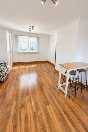 Studio 4, 6, Hoylake Road, LONDON photo 4