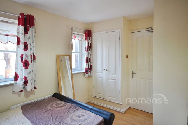 Room 6, 49, Earls Lane, Slough photo 4