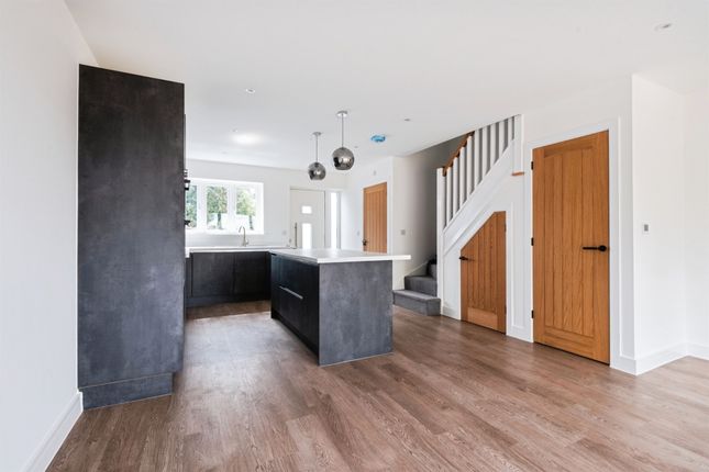 4a, Queens Avenue, Newport Pagnell photo 4