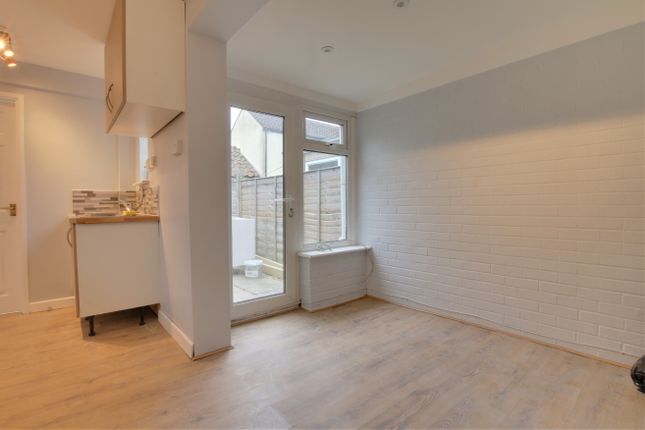 1, Alma Terrace, Chatteris photo 4