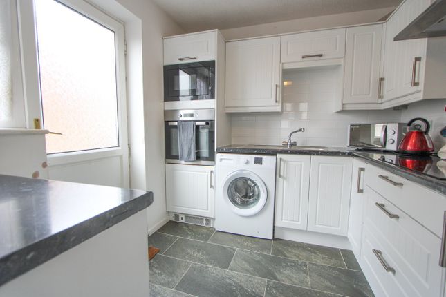 42, Cheshire Close, Yate photo 4