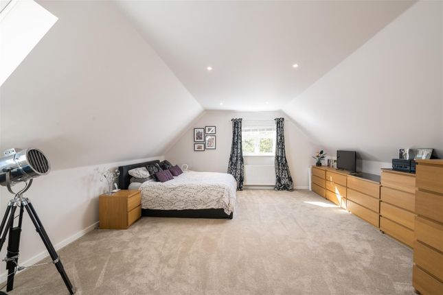 7, Astor Gardens, Surrey photo 4