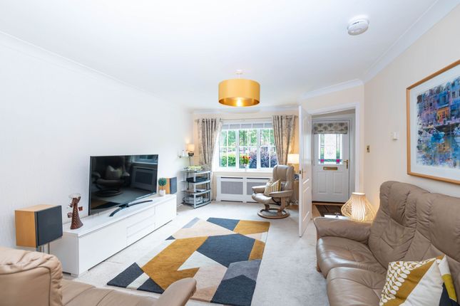 8 Badger Walk, Broxburn photo 2