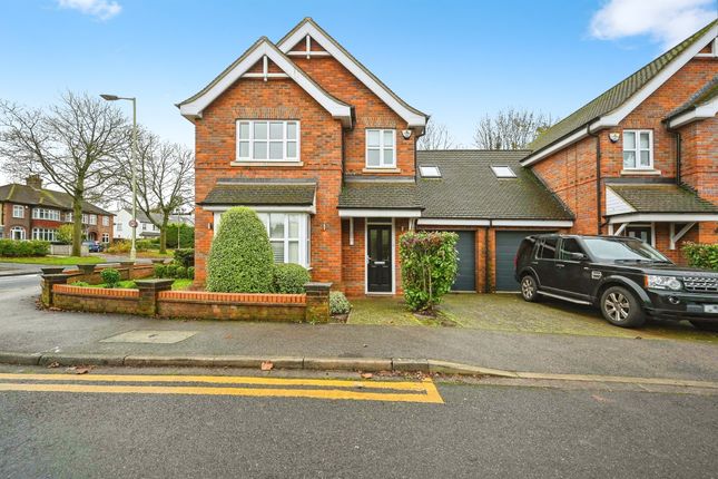 1, Trident Road, Watford photo 2