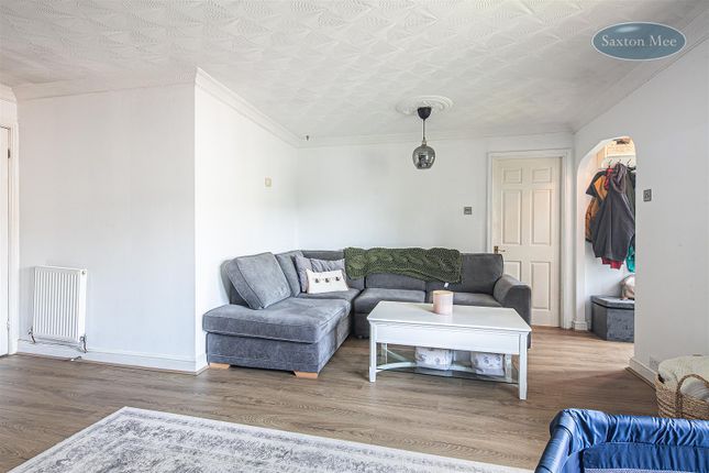 23, Paterson Gardens, Sheffield photo 4