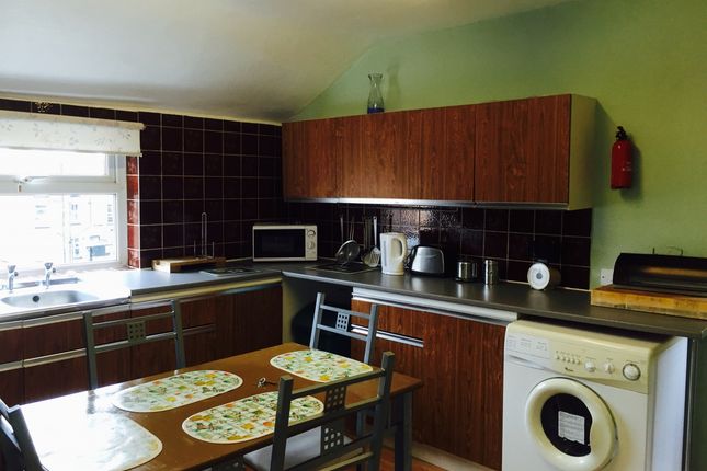 30 Northenden Road, Sale photo 3