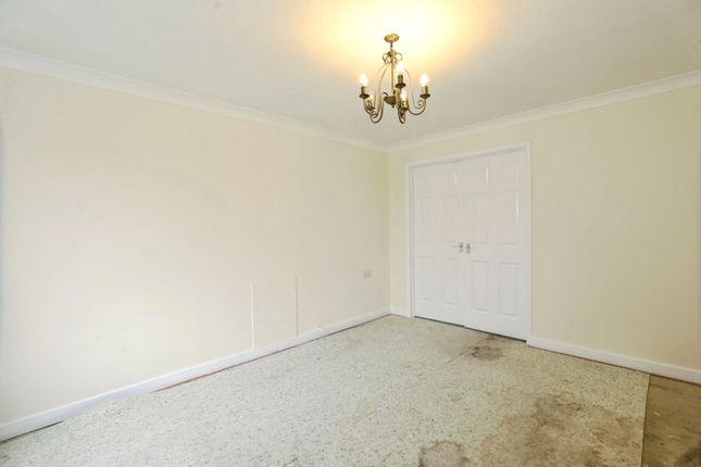 46, Mendip Close, Cheshire photo 4