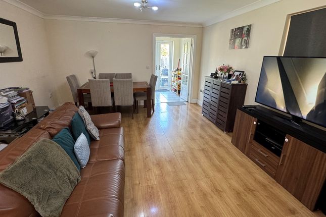48a, Meadow Road, Barking photo 3