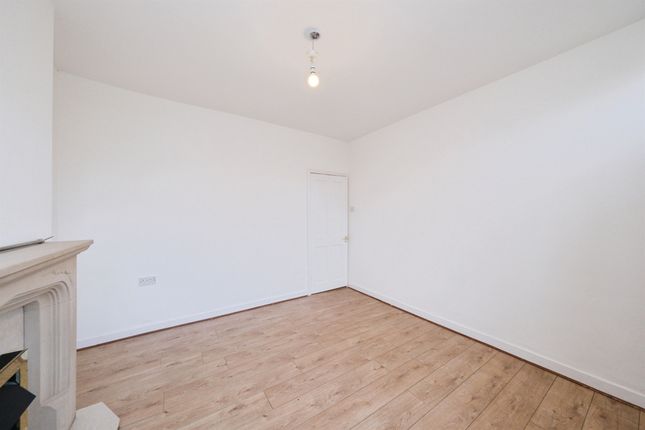 52, Ripley Road, Belper photo 4