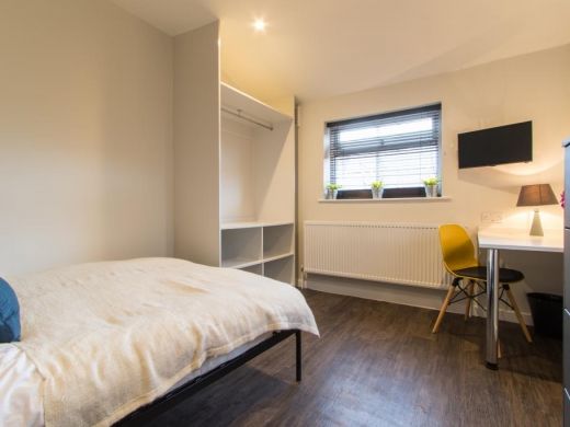 Shared accommodation to rent in Gresford Avenue, Liverpool