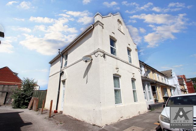 3 Bed End Of Terrace House