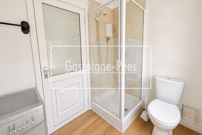 281, Guildford photo 5