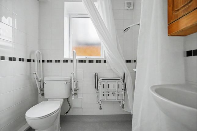 16A, Fountain Road, London photo 5