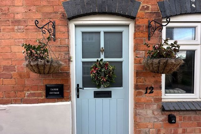 Tarbh Cottage, 12, Bull Lane, Cheltenham photo 2
