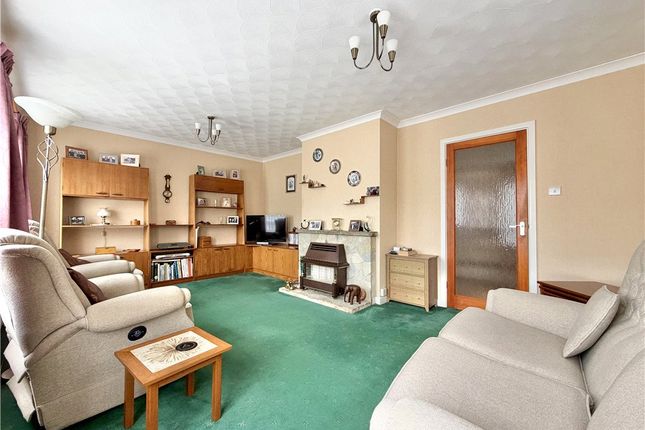 19, Wynyards Gap, Southampton photo 3