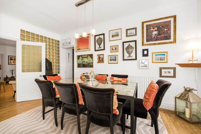 Flat for sale in Pond Road, London