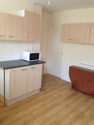 Thumbnail Shared accommodation to rent in Nowell Mount, Leeds