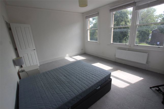 Room to rent in Catford Hill, London