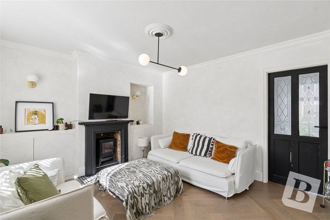 3, Central Park Avenue, Dagenham photo 2
