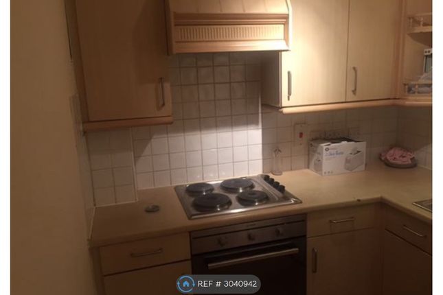 Flat, Kendrick Court Woods Road, London photo 5