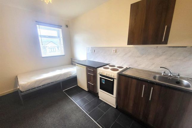 Flat 7, 98 Compton Road, Wolverhampton photo 2