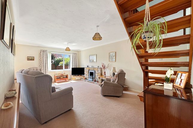 3, Chestnut Close, Sawston photo 4