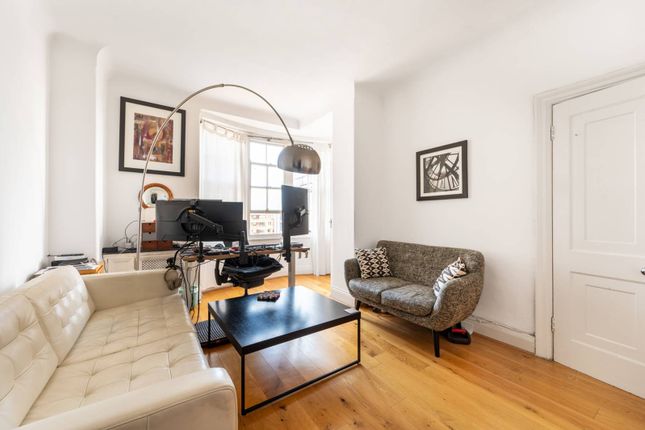 Thumbnail Flat for sale in Queens Court, Bayswater, London