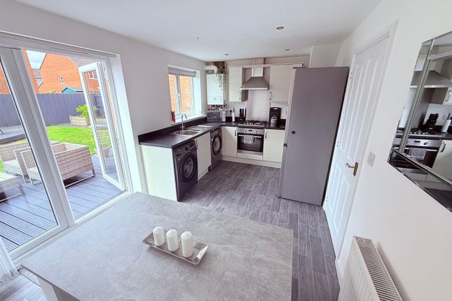Glossop Close, Warrington photo 4
