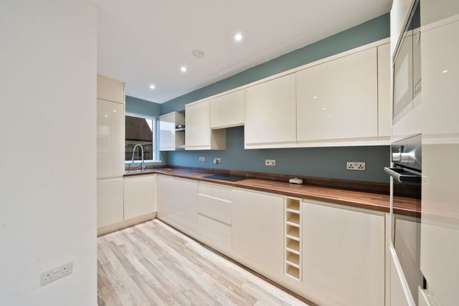 70 Vinery Road, Cambridge photo 2